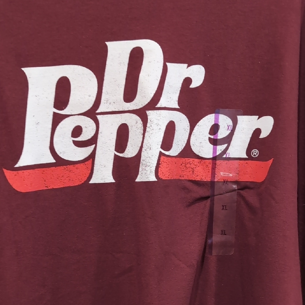 Red Short Sleeve Tee Shirt - Picture 3 of 7